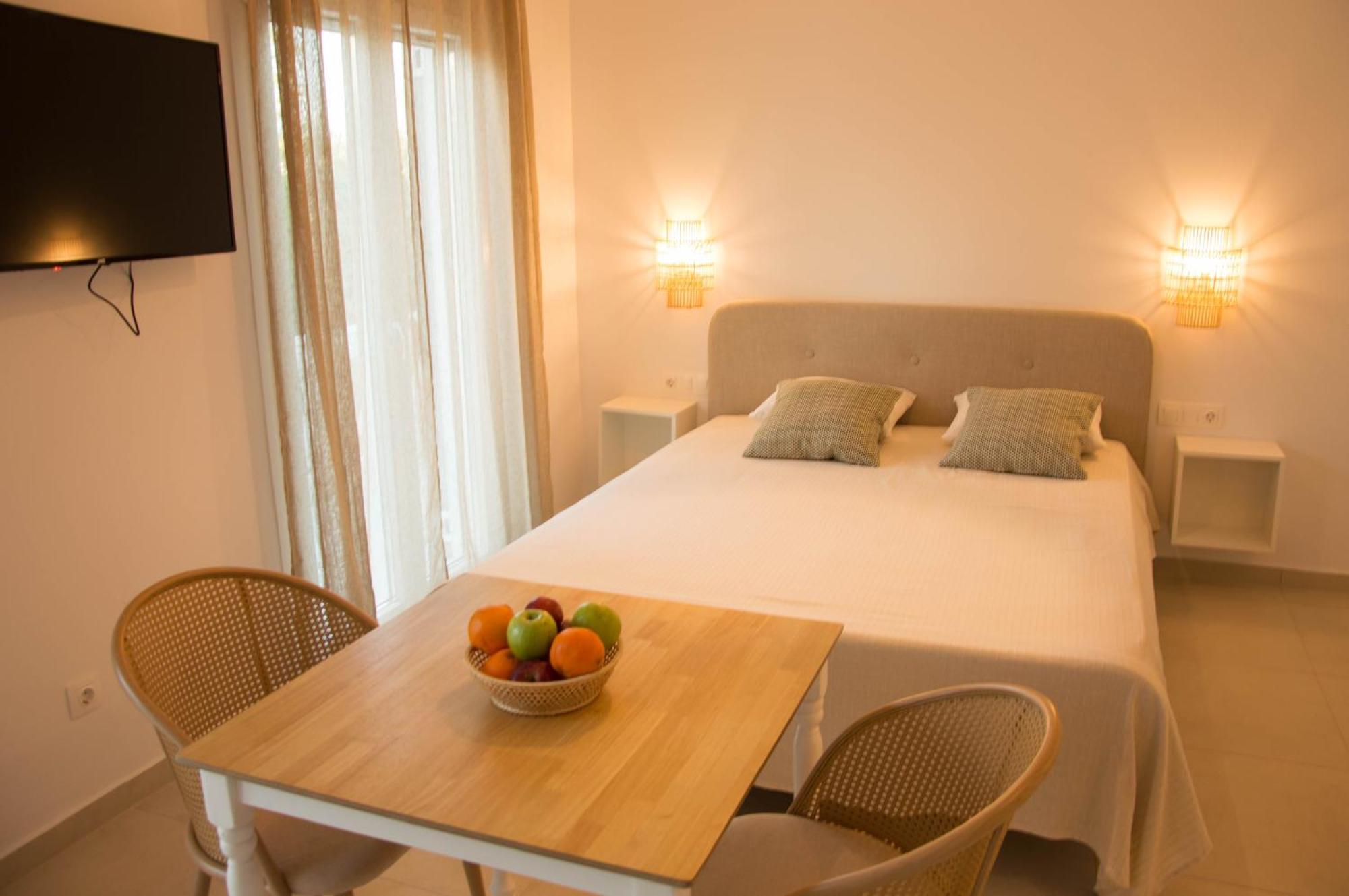 Aristidis Apartments アギオス・ゲオルギオス エクステリア 写真